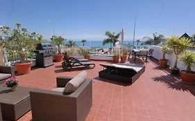 3 Bedroom Beach Frontline Apartment With Parking